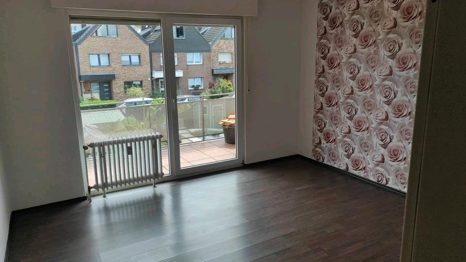 Etagenwohnung Düren Mariaweiler-Hoven - 4 Zimmer, 120 m&sup2;, 1.400&euro; | Angebot:26414716