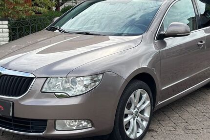 Skoda Superb 227.000 km 8.800 &euro; Niederzier-Selhausen 52382