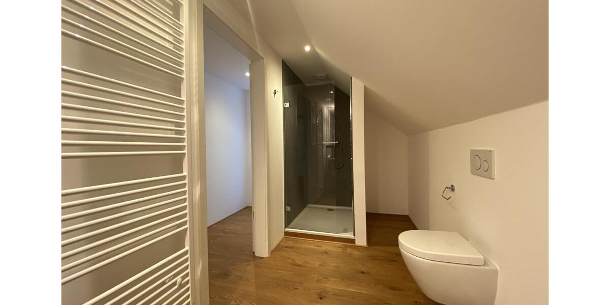 Einfamilienhaus Aachen Aachen-Mitte - 6 Zimmer, 220 m&sup2;, 2.450&euro; | Angebot:25975648