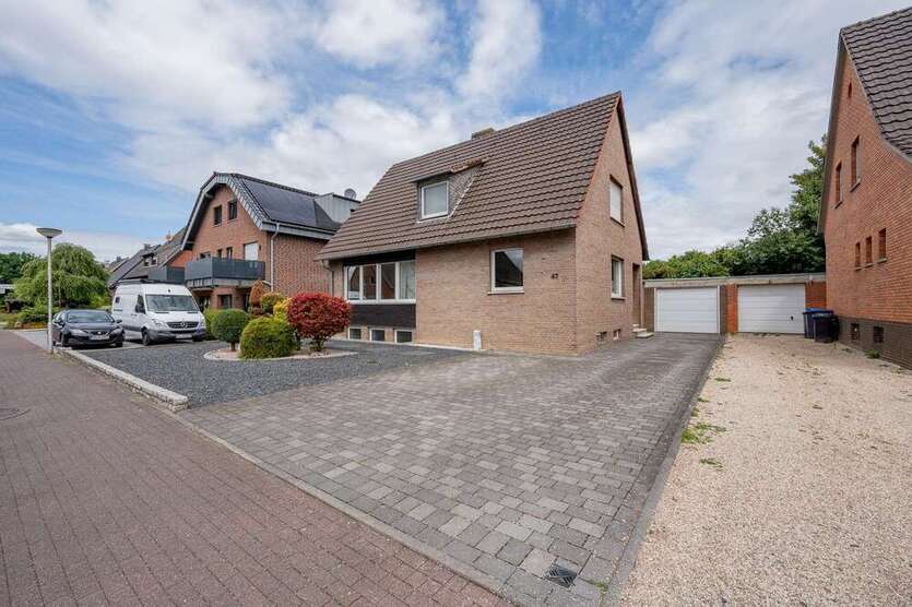 Haus zum Kaufen in Heinsberg Lieck 325.000 € 114 m²