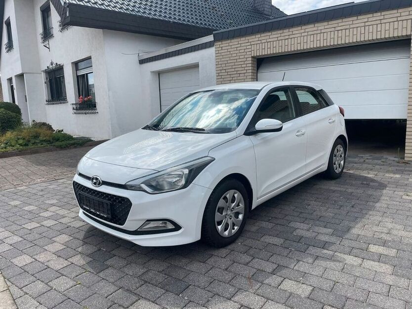 i20