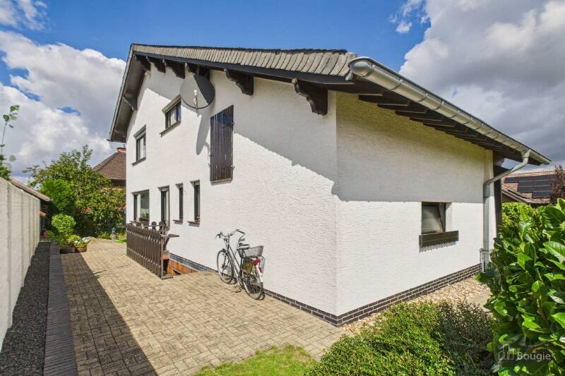 Stilvolles Einfamilienhaus mit modernem Komfort und klassischem Charme