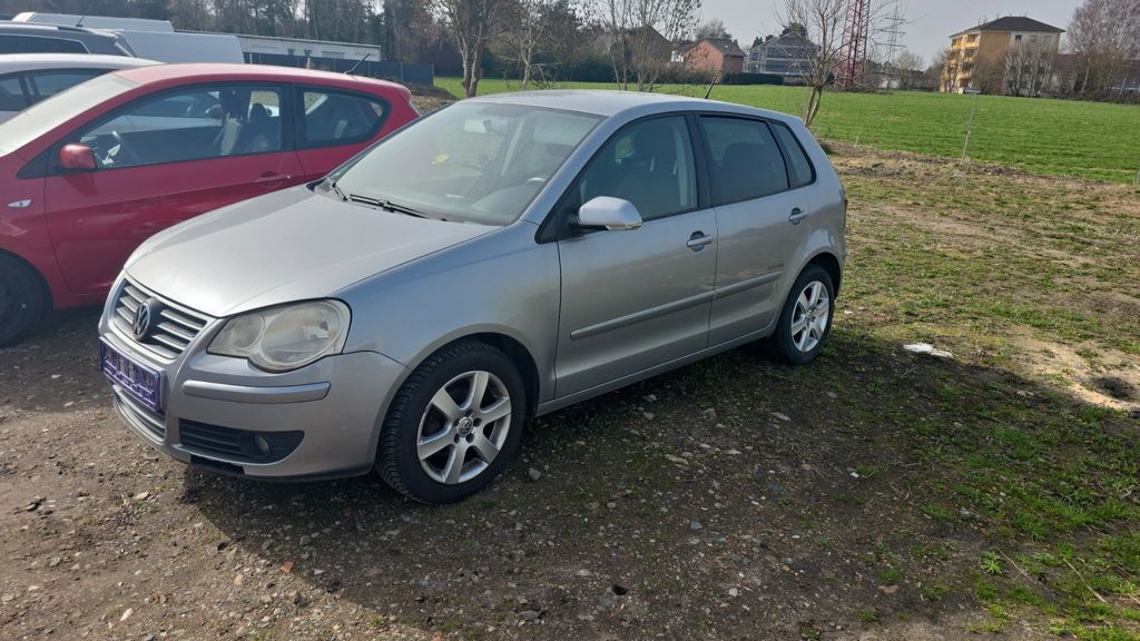 VW Polo 144.000 km 2.700 &euro; Eschweiler 52249