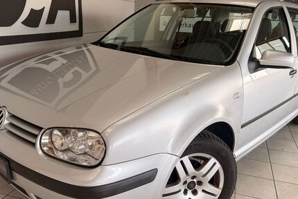 VW Golf 122.000 km 3.499 &euro; Jülich 52428