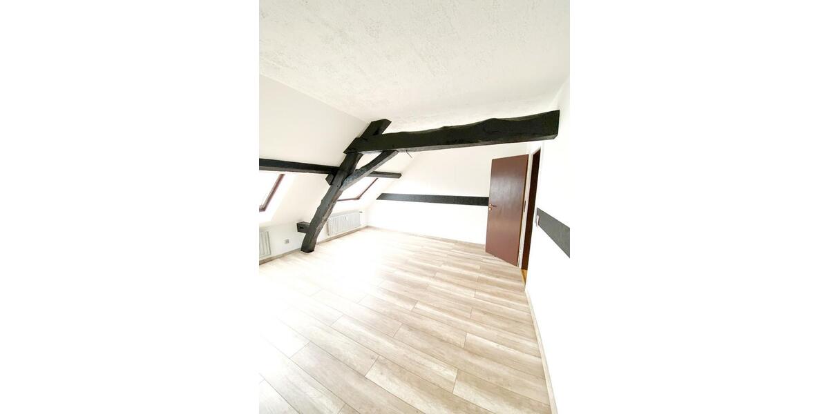 Dachgeschoßwohnung Alsdorf - 2 Zimmer, 89 m&sup2;, 650&euro; | Angebot:25655173