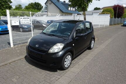 Daihatsu Sirion 89.000 km 1.950 &euro; Übach-Palenberg 52531