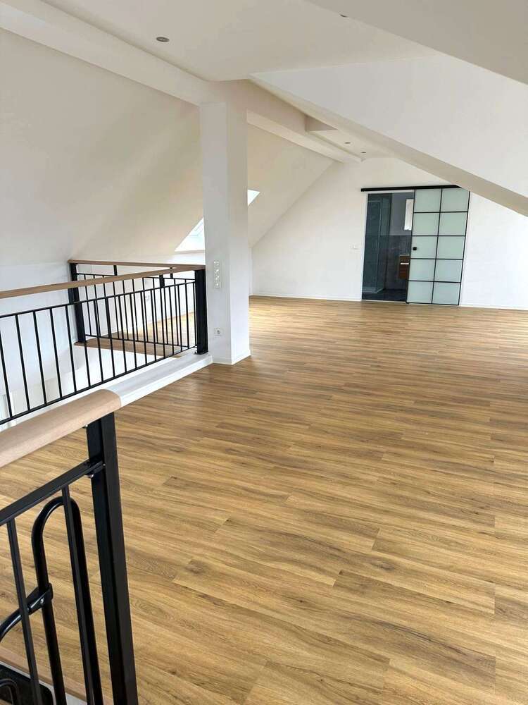 Wohnung zum Mieten in Aachen 1.300 € 114 m²