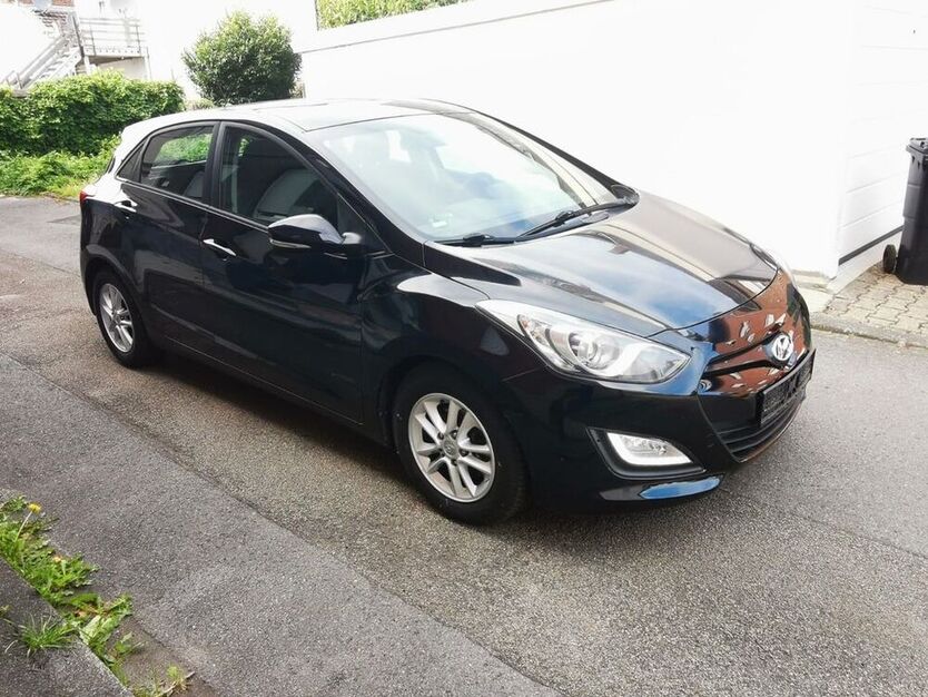 i30