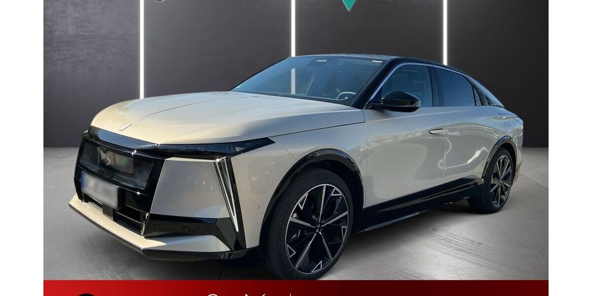 DS Automobiles DS9 9.999 km 61.780 &euro; Aachen 52078