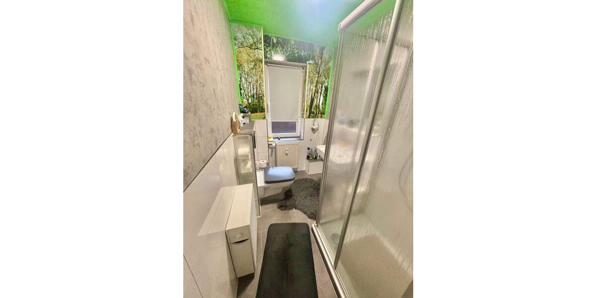 Reiheneckhaus - mit großem Garten - 899 m² Grundstück - zwei Garagen - in guter Lage von Kohlscheid (Herzogenrath) - derzeit an zwei Mieter vermietet 7 zimmer