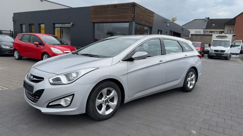Hyundai i40 297.352 km 3.950 € Übach Palenberg 52531