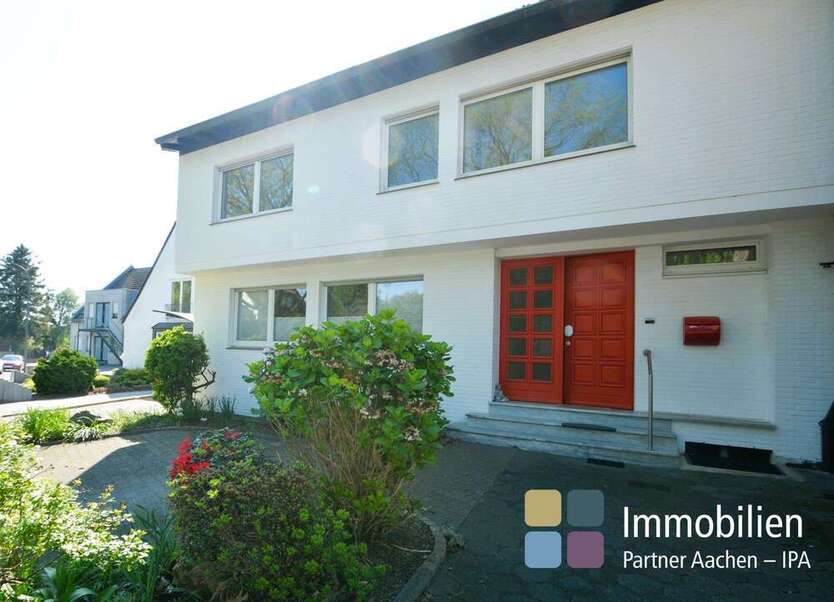 Haus zum Kaufen in Baesweiler 369.000 € 160 m²