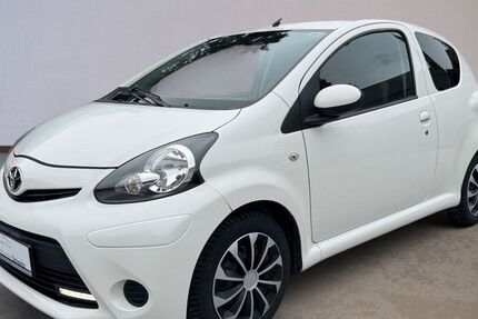 Toyota Aygo (X) 77.000 km 7.490 € Linnich 52441