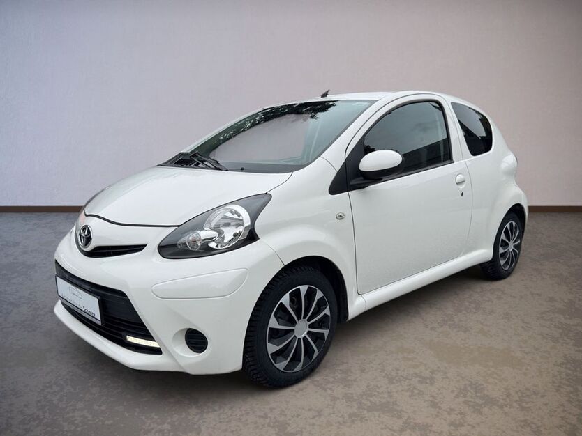 Toyota Aygo (X) 77.000 km 7.490 € Linnich 52441