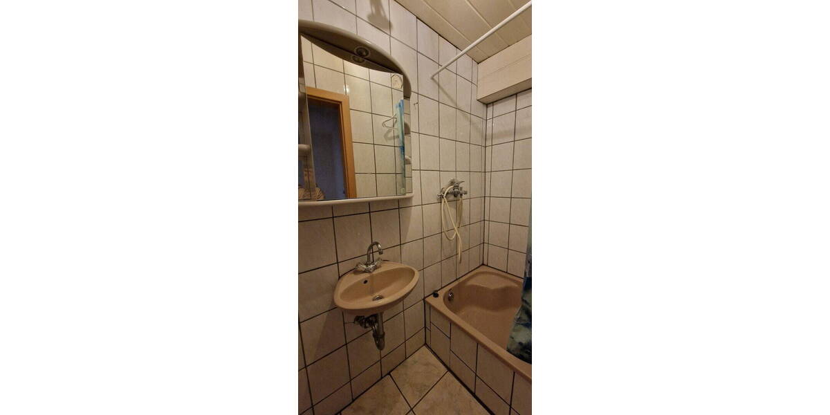 Reihenmittelhaus Düren Birkesdorf - 2 Zimmer, 30 m&sup2;, 318&euro; | Angebot:26009380
