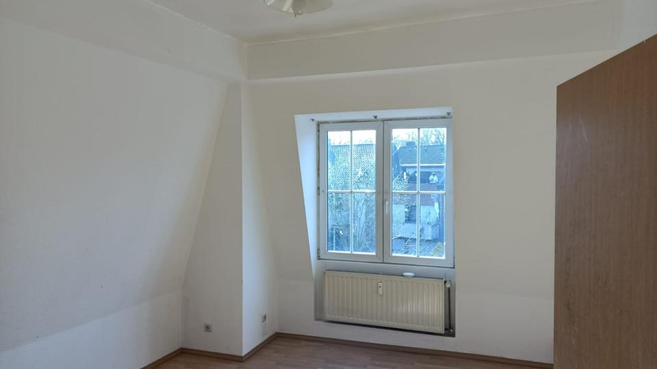 Etagenwohnung Baesweiler - 5 Zimmer, 180 m&sup2;, 1.290&euro; | Angebot:25641520