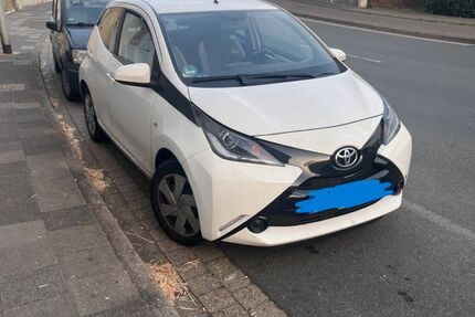 Toyota Aygo (X) 120.000 km 7.000 &euro; Düren 52353