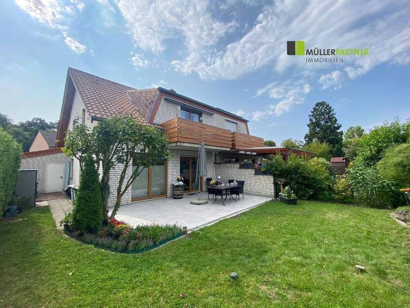Gepflegtes Zweifamilienhaus mit Garage in guter Wohnlage von Eschweiler-Weisweiler