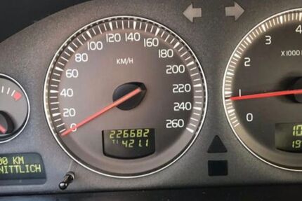 Volvo S80 227.000 km 4.700 &euro; Stolberg (Rhineland) 52223