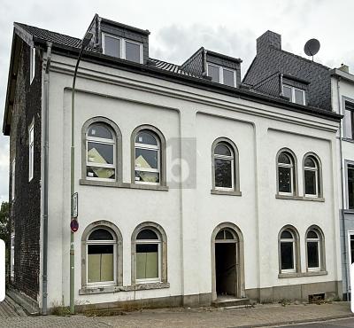 SANIEREN VERMIETEN VERDIENEN - RENDITE GRÖßER 6% 10 zimmer