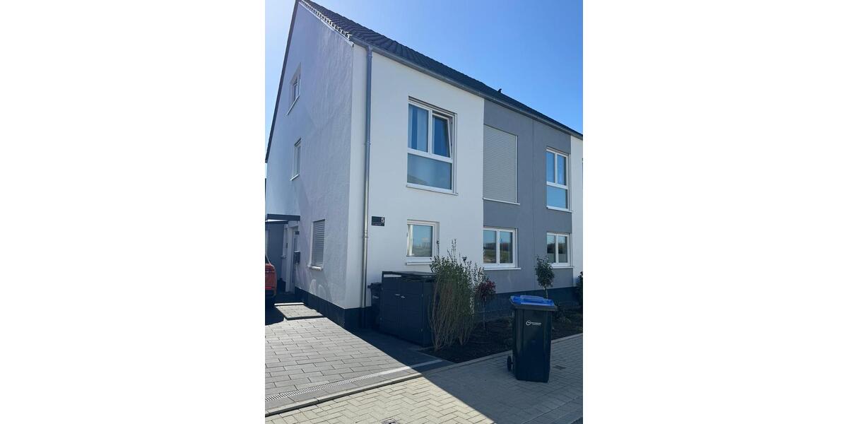 Doppelhaushälfte Langerwehe - 4 Zimmer, 109 m&sup2;, 1.650&euro; | Angebot:26075409