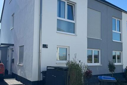 Haus Langerwehe - 4 Zimmer, 109 m&sup2;, 1.650&euro; | Angebot:26075409