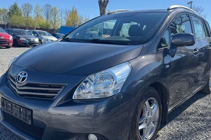 Toyota Verso 209.000 km 2.900 &euro; Alsdorf 52477