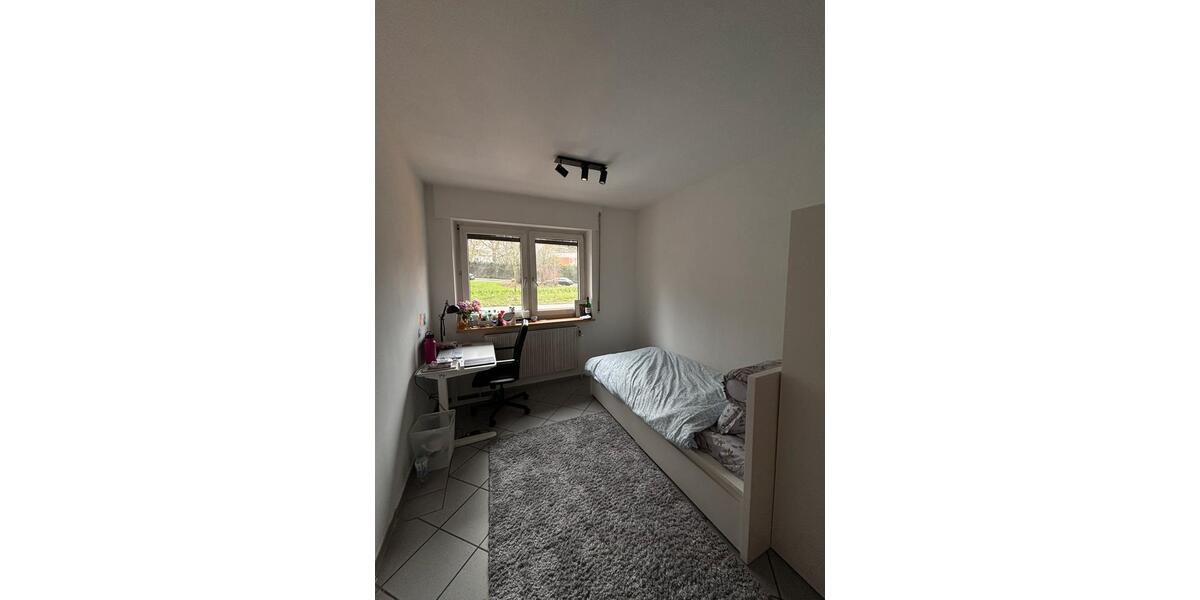 Etagenwohnung Aachen Aachen-Mitte - 5 Zimmer, 12 m&sup2;, 460&euro; | Angebot:25083151