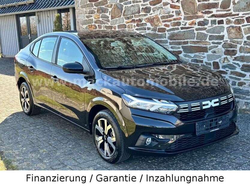 Dacia Logan 1.970 km 17.690 € Simmerath 52152