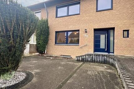 Haus Stolberg (Rheinland) - 5 Zimmer, 158 m&sup2;, 1.600&euro; | Angebot:24676451