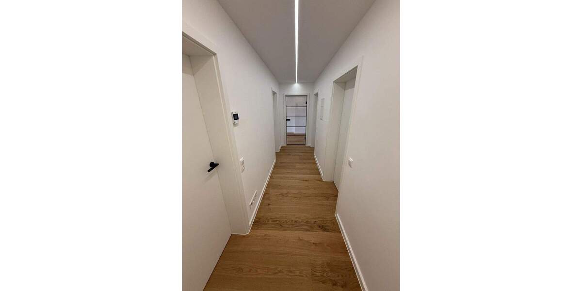 Bezugsfreie, hochwertig sanierte 3-Zi-Wohnung mit Balkon in zentraler Lage von Würselen-Bardenberg 3 zimmer