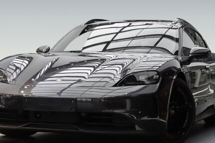Porsche Taycan 7.585 km 117.900 € Aachen 52068