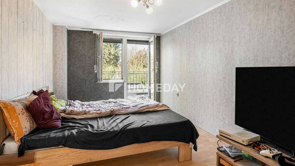 Raum für die ganze Familie - Charmantes Zweifamilienhaus mit Gartenidylle