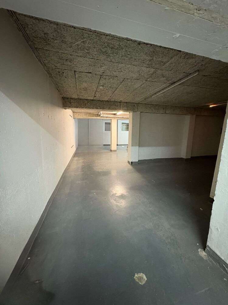 Halle in Aachen 850 € 170 m²
