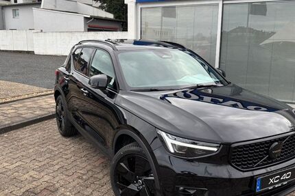 Volvo XC40 26.614 km 35.900 &euro; Düren 52351