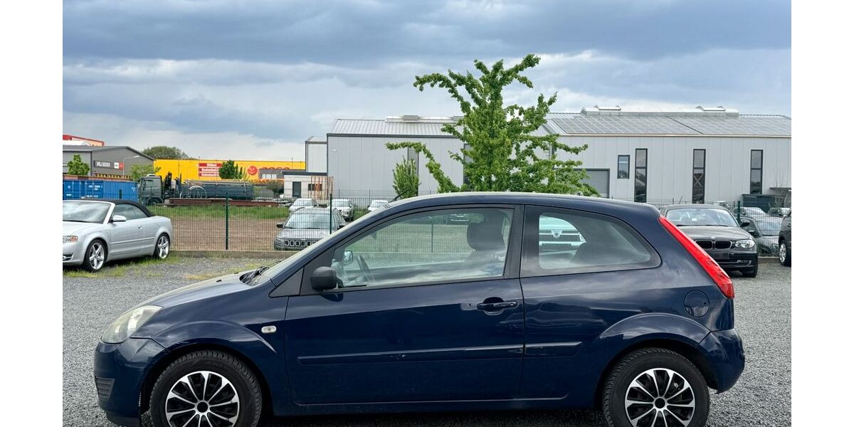 Ford Fiesta 184.000 km 700 &euro; Düren 52351
