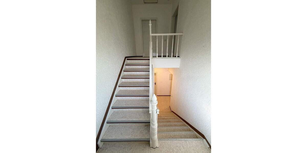 Geräumiges Wohnhaus mit Garage und Garten in Stolberg-Büsbach 7 zimmer