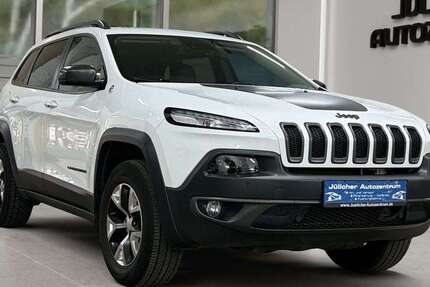 Jeep Cherokee 95.000 km 21.990 € Jülich 52428