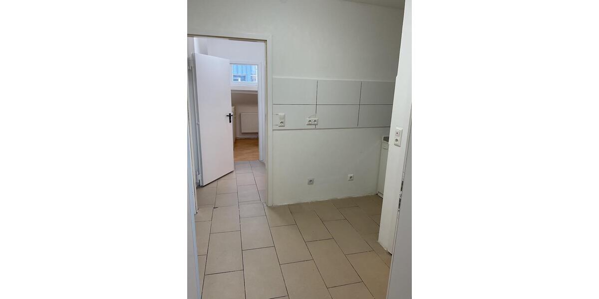 Dachgeschoßwohnung Aachen Aachen-Mitte - 1 Zimmer, 12 m&sup2;, 500&euro; | Angebot:26449037