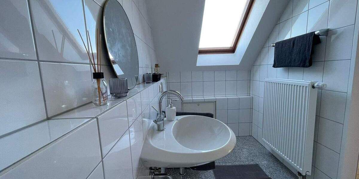 Etagenwohnung Alsdorf - 4 Zimmer, 123 m&sup2;, 299.000&euro; | Angebot:25674527