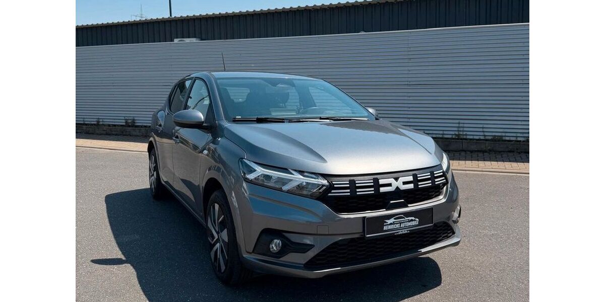 Dacia Sandero 30.000 km 13.999 &euro; Niederzier 52382