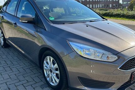 Ford Focus 122.000 km 5.990 € Aachen 52078