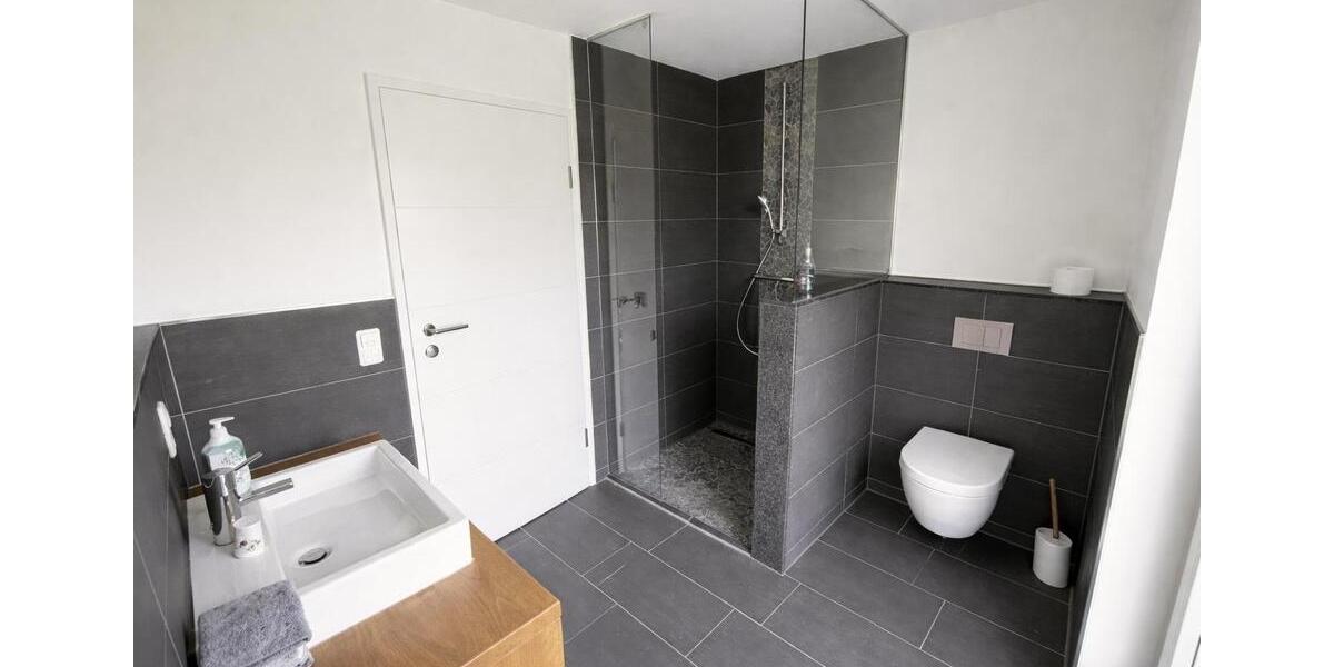 Doppelhaushälfte Würselen - 6 Zimmer, 237 m&sup2;, 2.280&euro; | Angebot:26107910