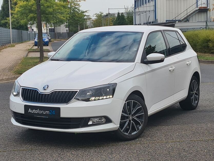 Skoda Fabia 71.000 km 11.899 € Jülich 52428