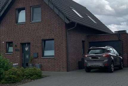 Haus zum Mieten in Selfkant 587,92 € 97 m²