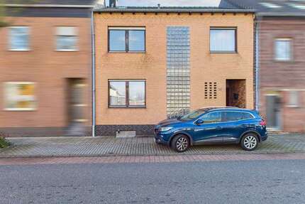 Haus zum Kaufen in Düren 249.500 € 135 m² 4 zimmer