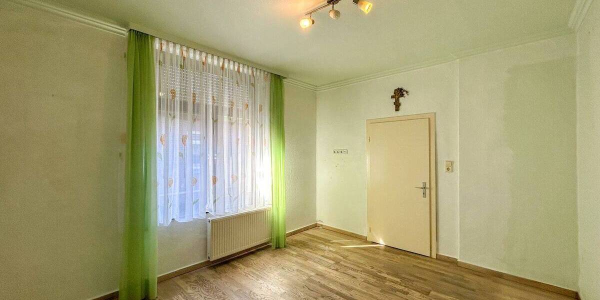 Mehrfamilienhaus, Wohnhaus Aachen Aachen-Mitte - 8 Zimmer, 291 m&sup2;, 495.000&euro; | Angebot:26257287