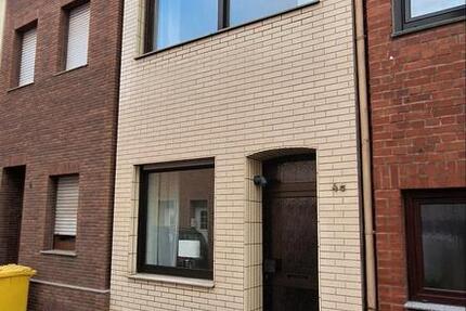 Haus Eschweiler - 2.5 Zimmer, 85 m&sup2;, 800&euro; | Angebot:26135317