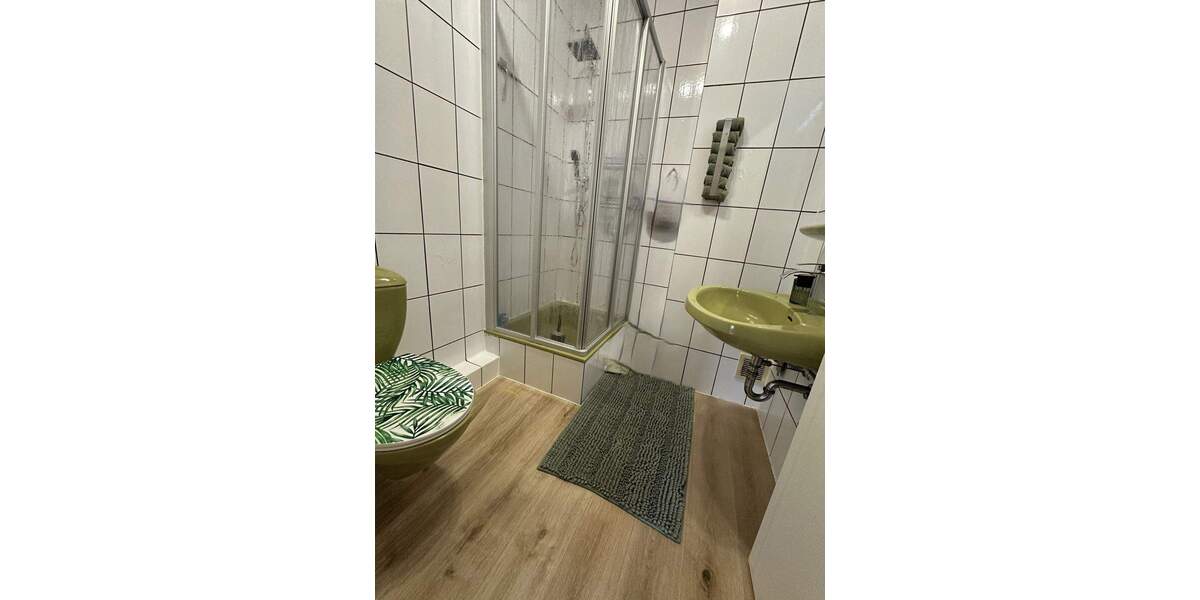 Schickes, modernes 2-Familienhaus mit drei Garagen in 52382 Niederzier 8 zimmer