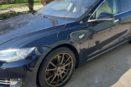 Tesla Model S 167.000 km 19.999 € Linnich 52441